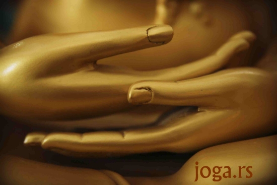 631a-Meditacija-Anapanasti-joga-ruke-osho-jogif
