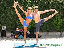 Joga-polozaji-vezbe-Rukom-do-palca-tandem