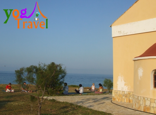 Yoga-Travel-Corfu-joga-obala