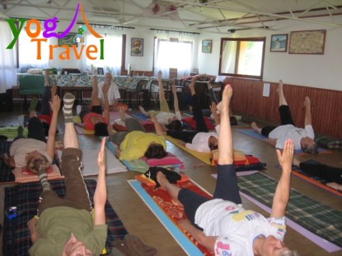 Yoga-Travel-Monostor-juni-2008-Sala