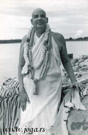 Vrste-joge-Sivananda-joga-swami-sivananda